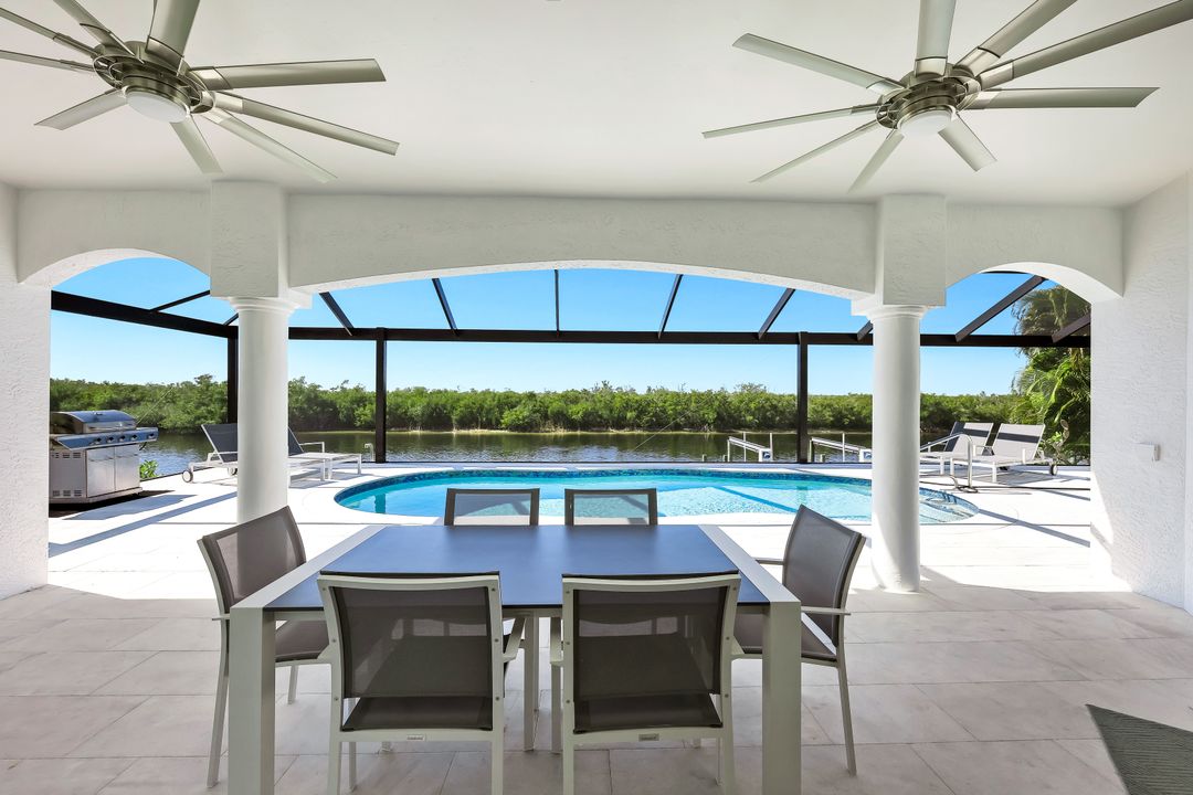 3624 Surfside Blvd, Cape Coral, FL 33914