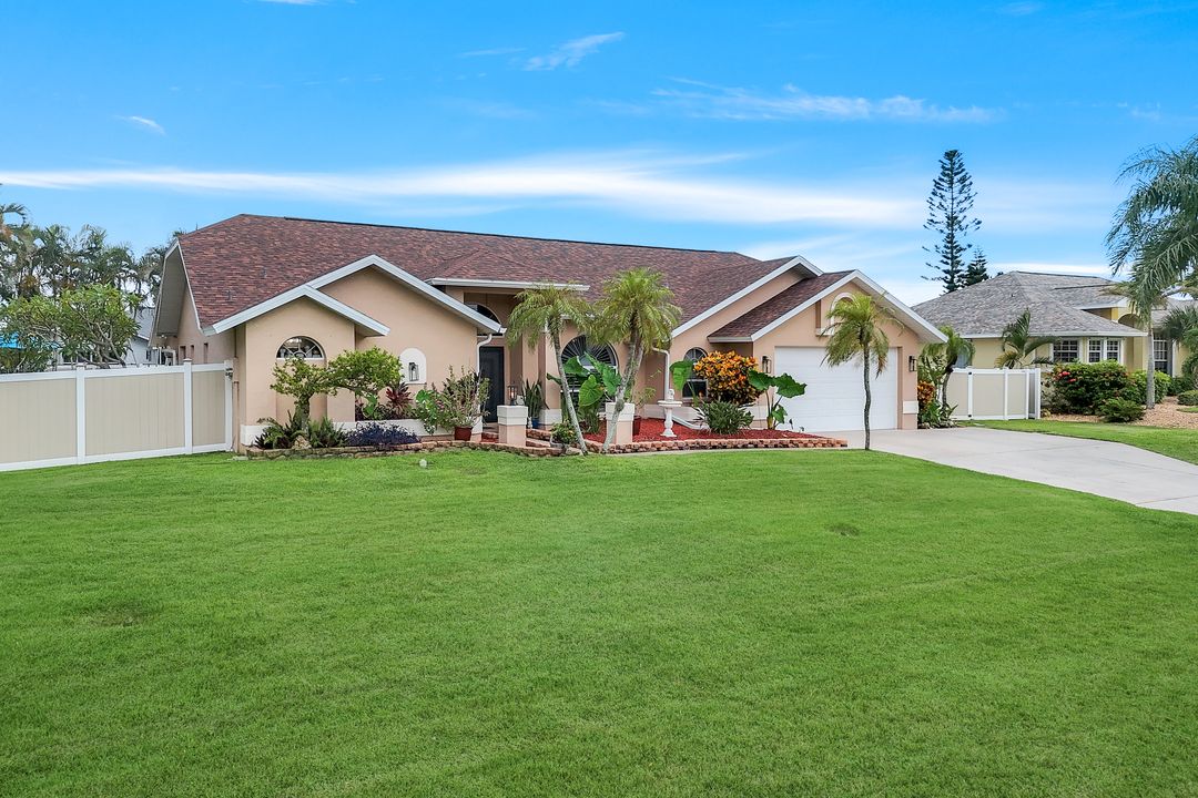 2310 SW 53rd St, Cape Coral, FL 33914
