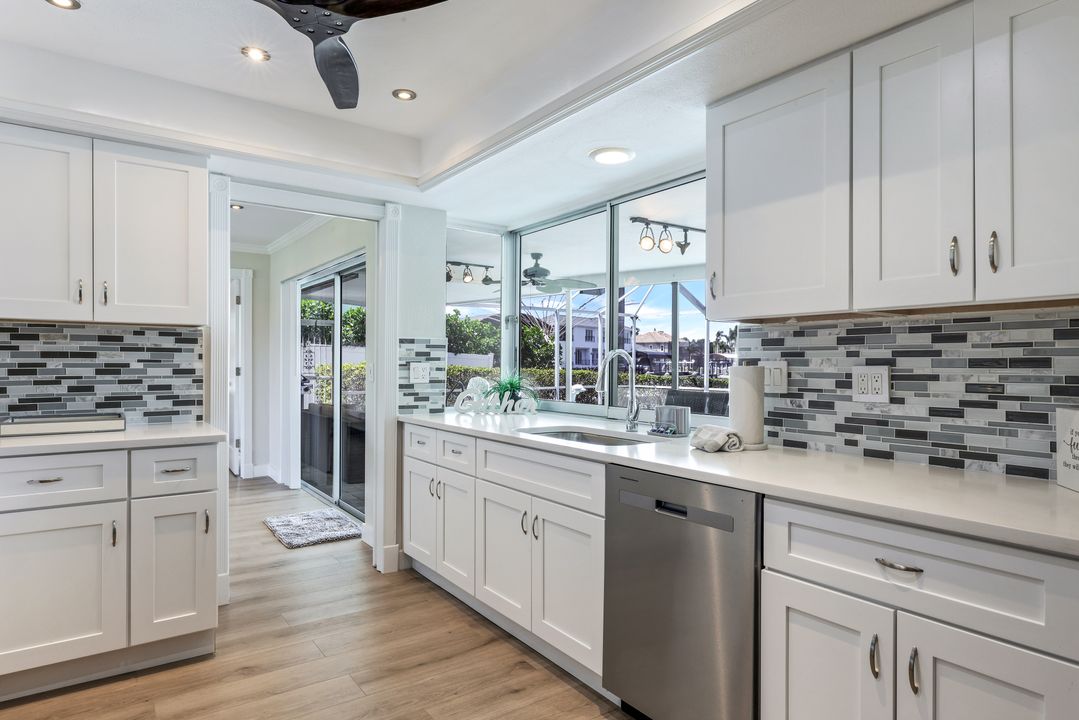 5205 Savoy Ct, Cape Coral, FL 33904