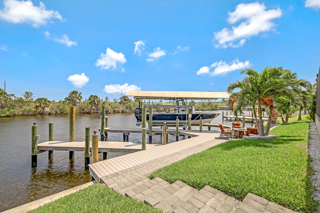 3213 NW 9th St, Cape Coral, FL 33993