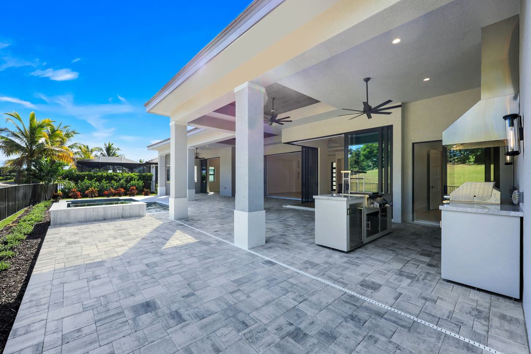 14282 Charthouse Cir, Naples, FL 34114