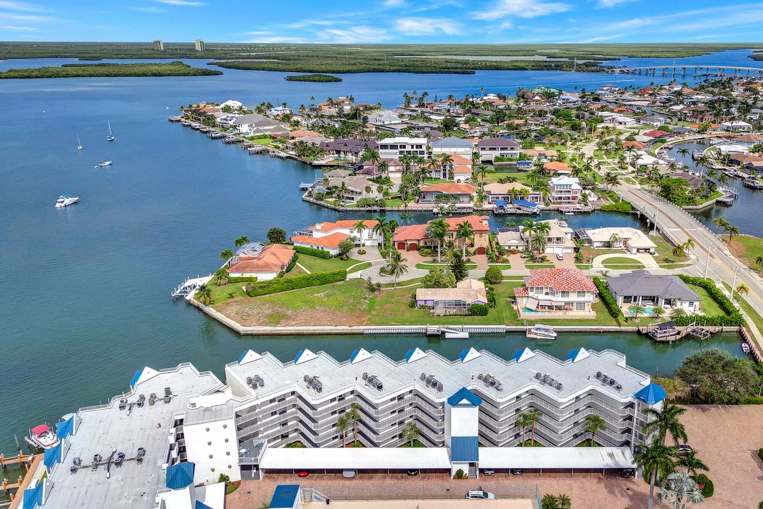 991 N Barfield Dr #205, Marco Island, FL 34145