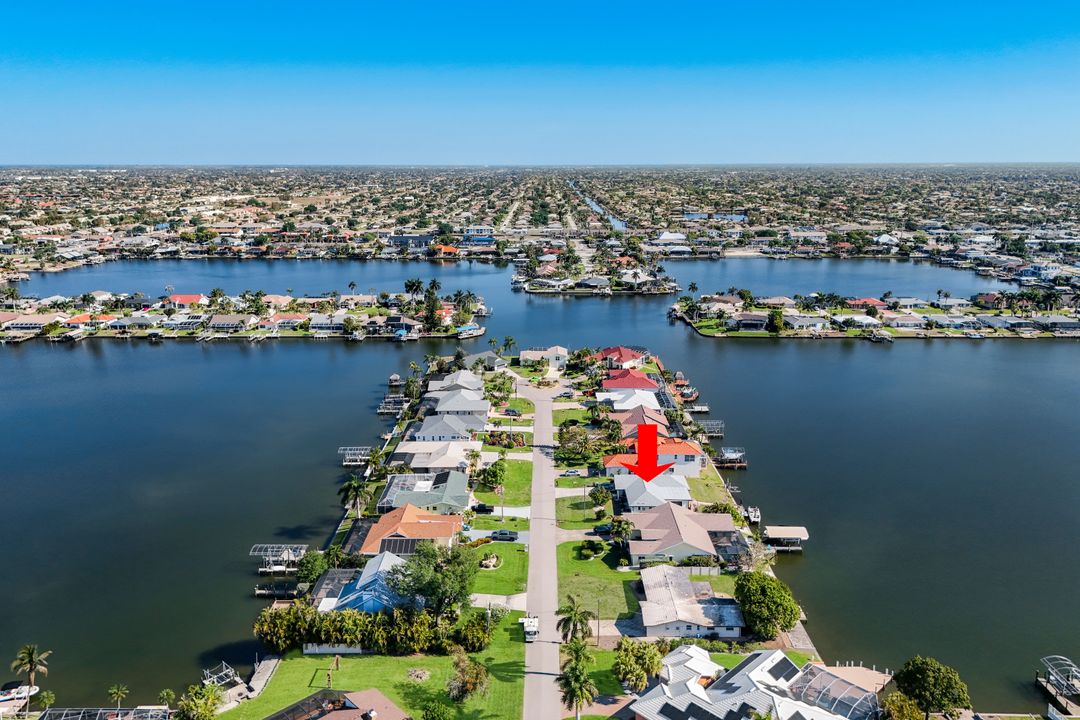 5011 SW 5th Pl, Cape Coral, FL 33914