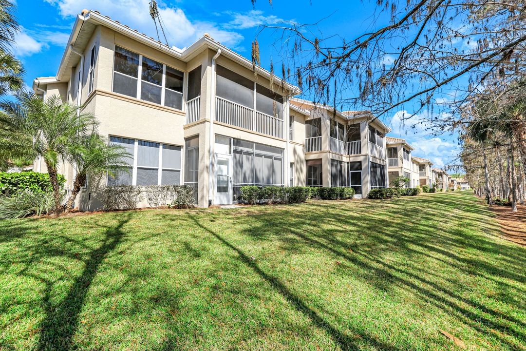 8490 Danbury Blvd #104, Naples, FL 34120