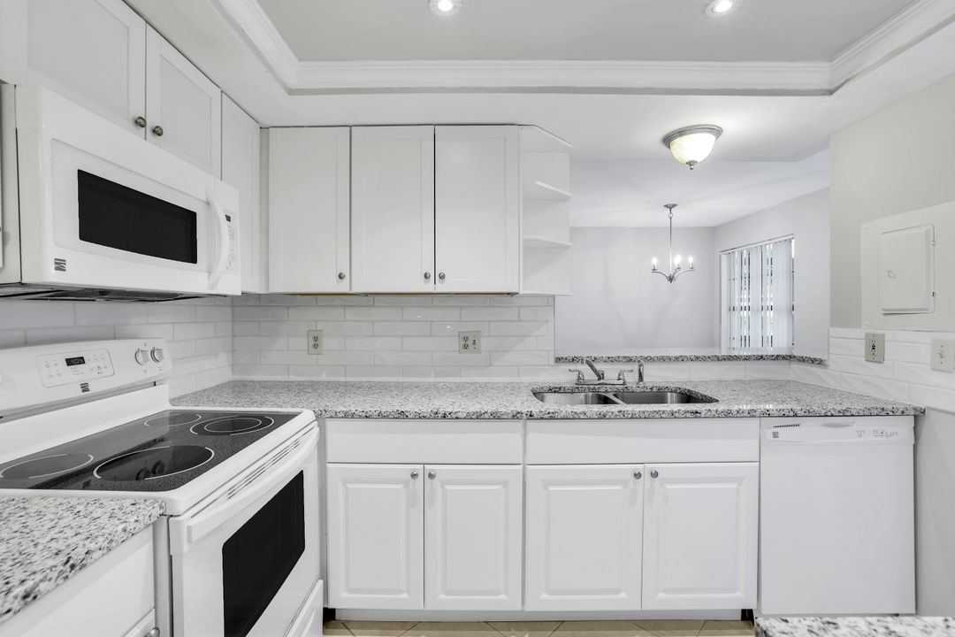 3615 Boca Ciega Dr #110, Naples, FL 34112