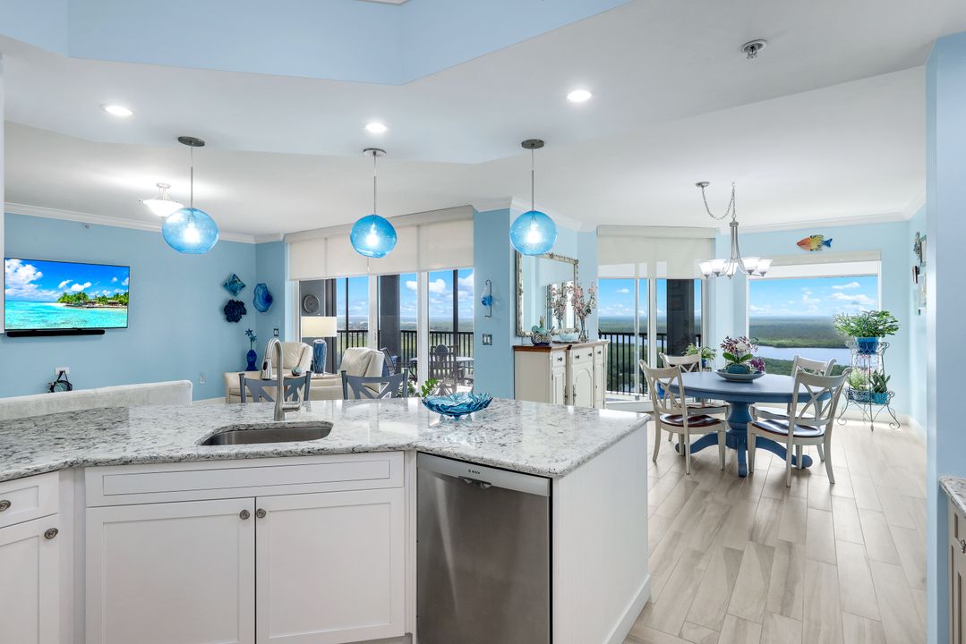 1060 Borghese Ln #1404, Naples, FL 34114