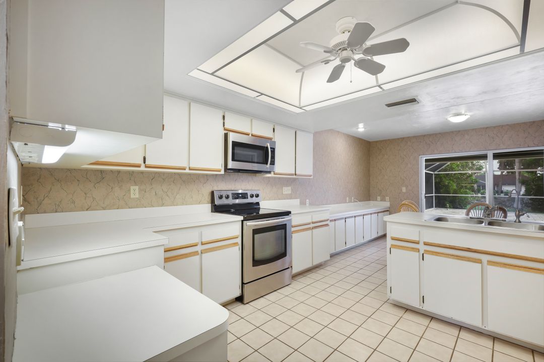 2207 Imperial Golf Course Blvd, Naples, FL 34110