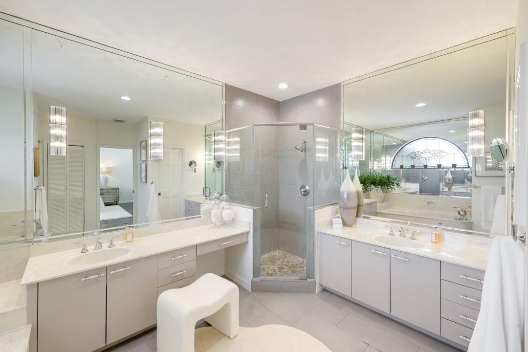 211 Via Napoli, Naples, FL 34105