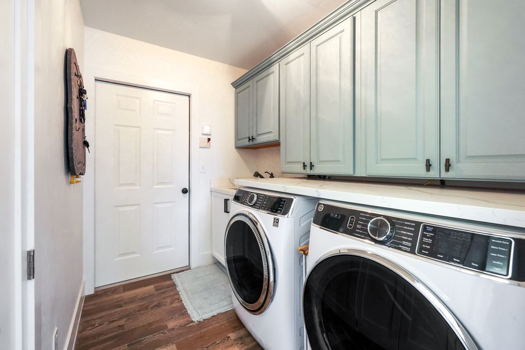 999 E Valley Dr, Bonita Springs, FL 34134