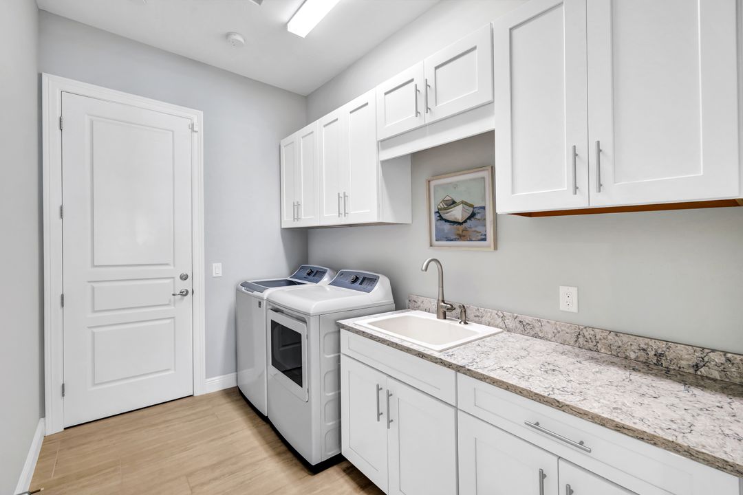 16387 Viansa Wy #302, Naples, FL 34110