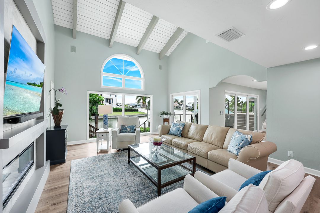 368 Germain Ave, Naples, FL 34108