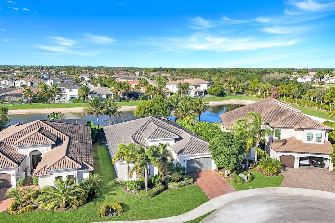 4549 Azalea Dr, Naples, FL 34119