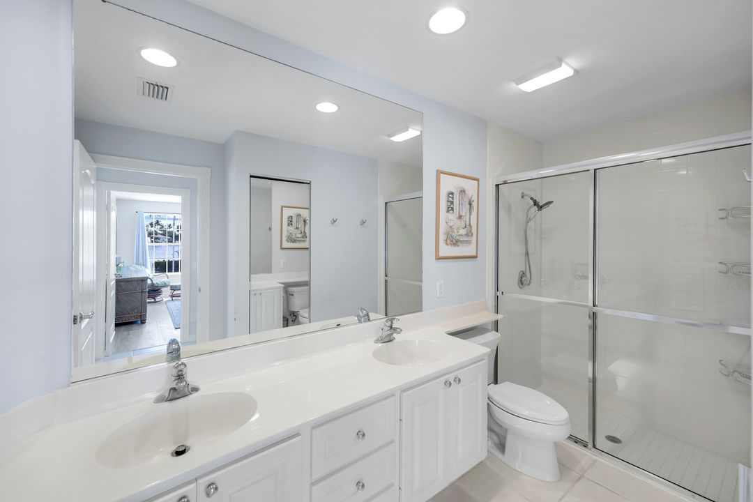 4251 Redonda Ln, Naples, FL 34119