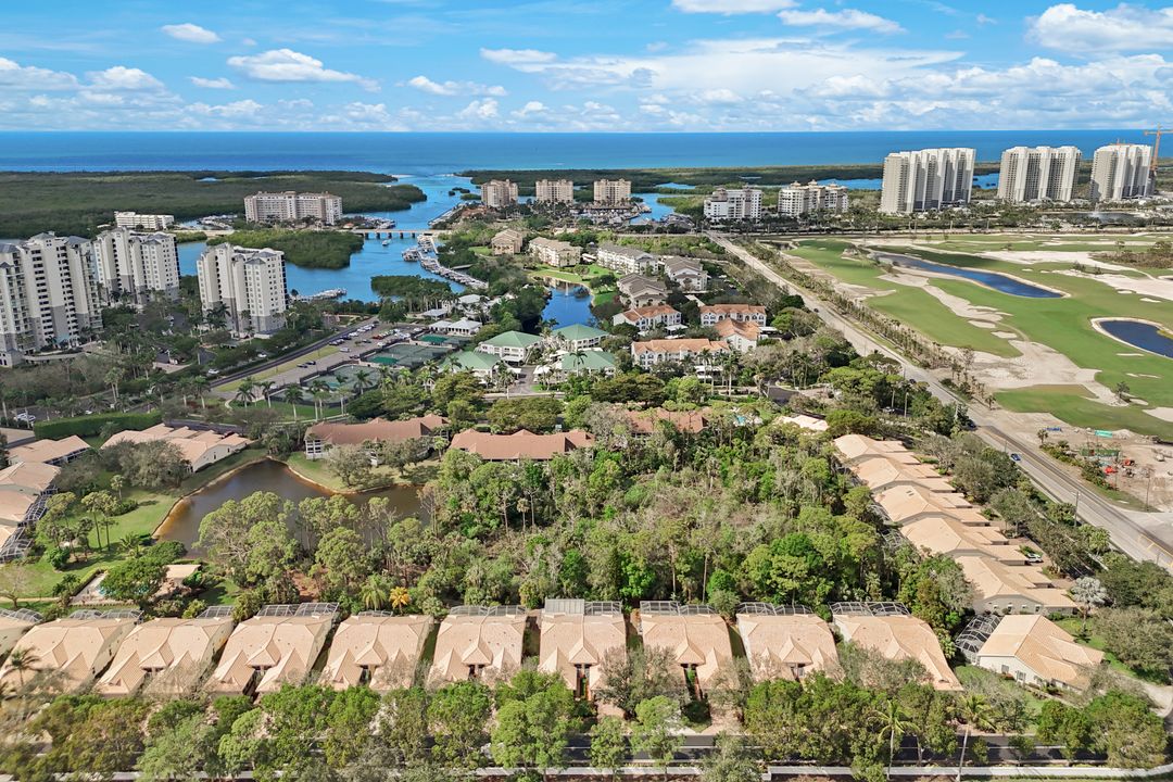 780 Wiggins Bay Dr, Naples, FL 34110