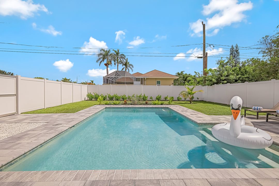 603 108th Ave N, Naples, FL 34108