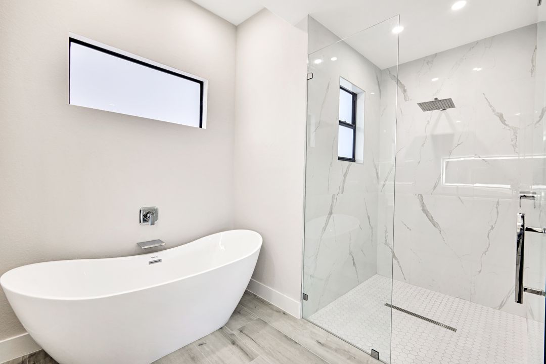 1020 NW 33rd Pl, Cape Coral, FL 33993