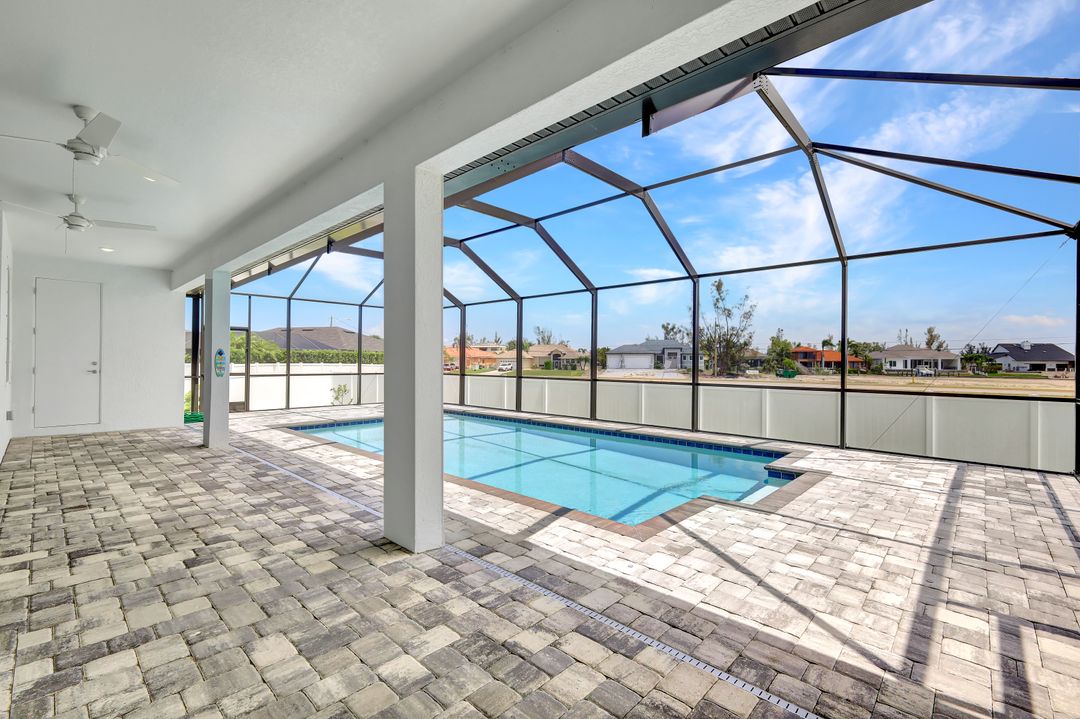 3527 SW 4th Ln, Cape Coral, FL 33991