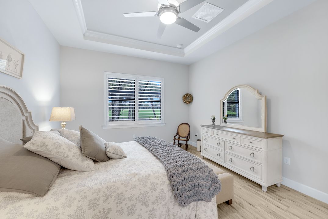 9354 Greyhawk Trl, Naples, FL 34120