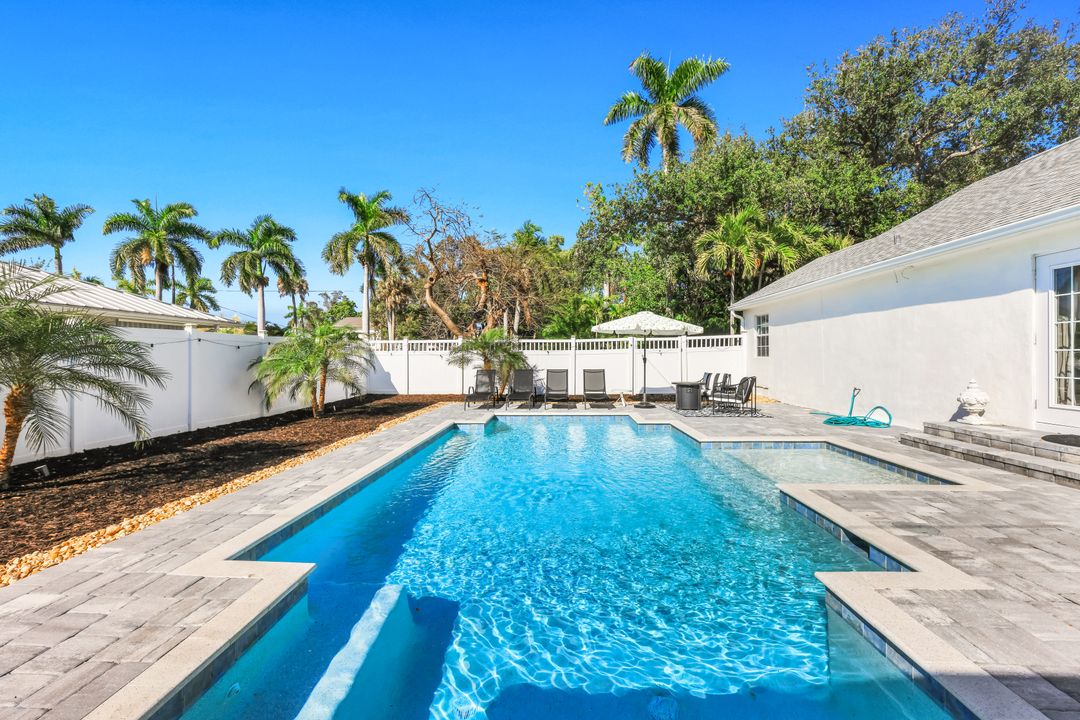 1321 Donna Dr, Fort Myers, FL 33919