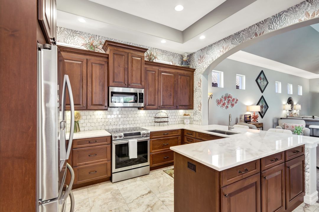 12527 Wildcat Cove Cir, Estero, FL 33928