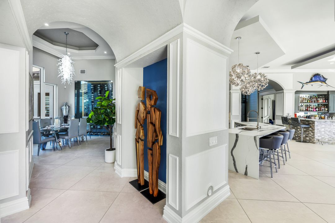 1518 Hermitage Ln, Cape Coral, FL 33914