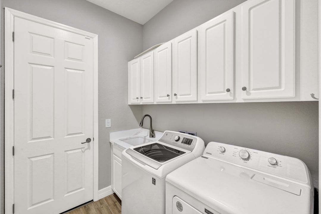 28007 Kerry Ct, Bonita Springs, FL 34135