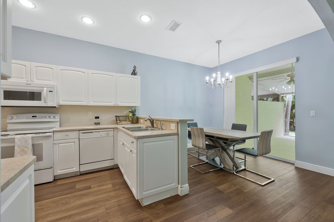 7416 Berkshire Pines Dr, Naples, FL 34104