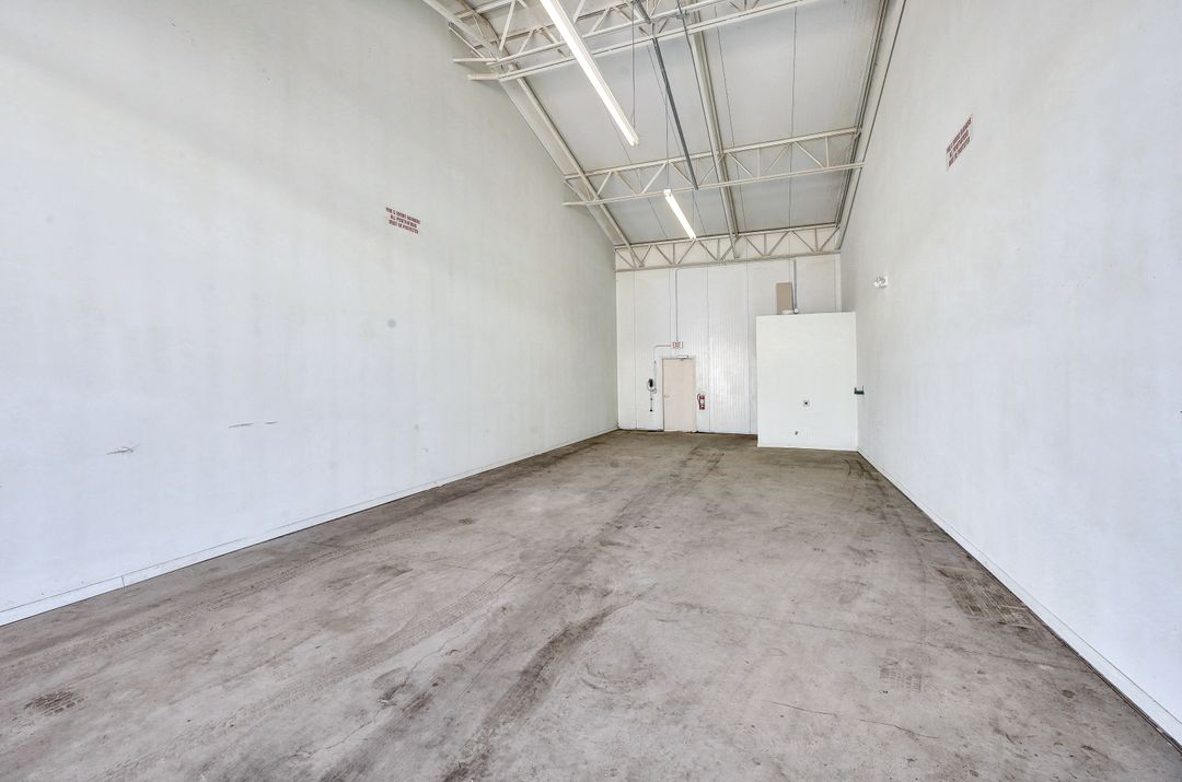 195 Basik Dr #403, Naples, FL 34114