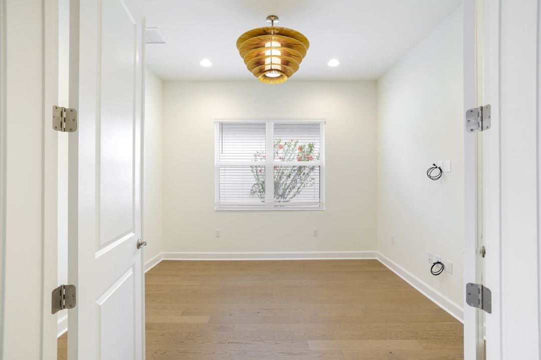 2687 Ridgecrest Pl, Naples, FL 34112