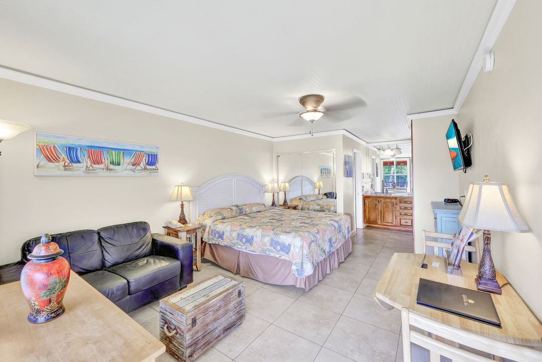 2555 Tamiami Trail N #263, Naples, FL 34103