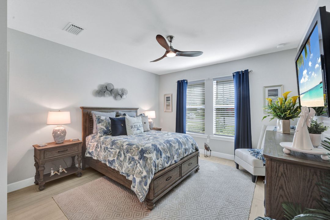 19184 Aqua Shore Dr, Fort Myers, FL 33913