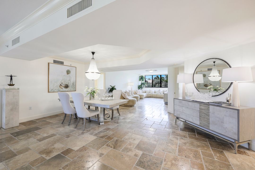 6597 Nicholas Blvd #306, Naples, FL 34108