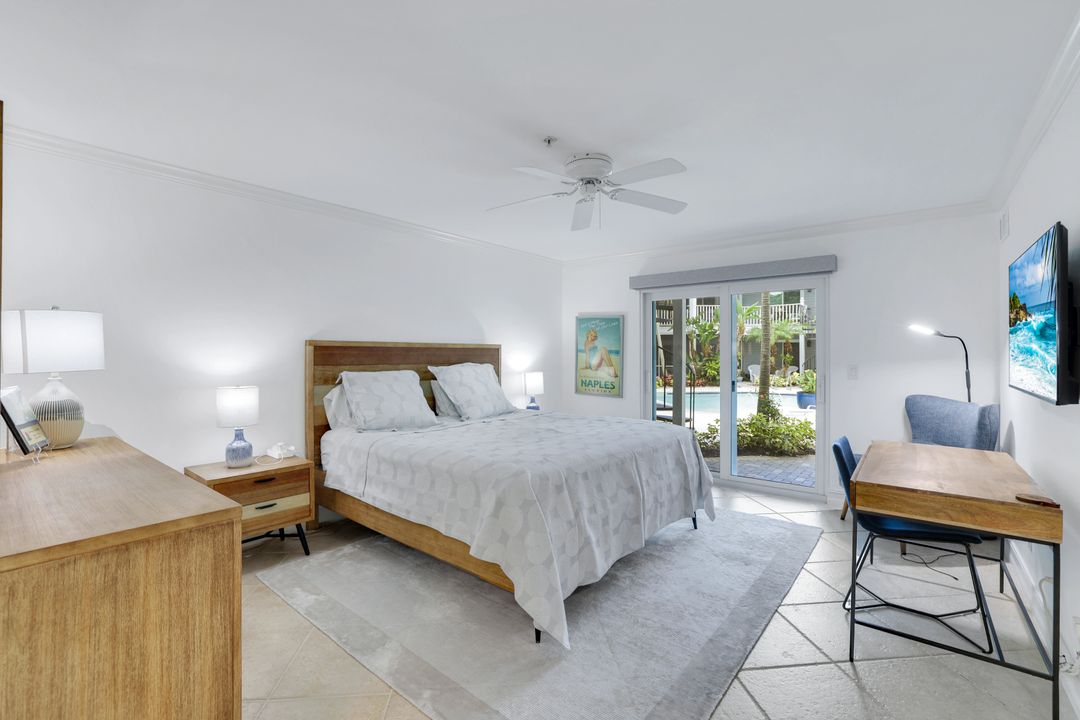 376 3rd St S #102, Naples, FL 34102
