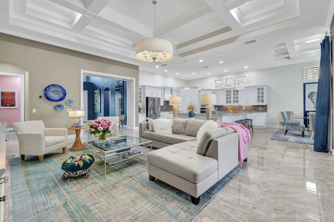 12646 Dundee Ln, Naples, FL 34120