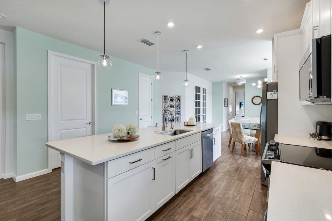 4619 Arboretum Cir #101, Naples, FL 34112