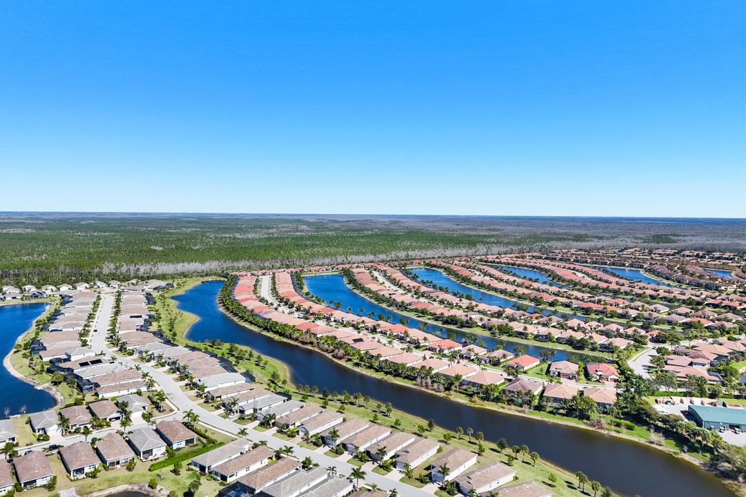 28085 Wicklow Ct, Bonita Springs, FL 34135