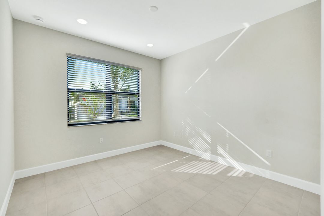 14008 Aldersgate Ave, Fort Myers, FL 33905