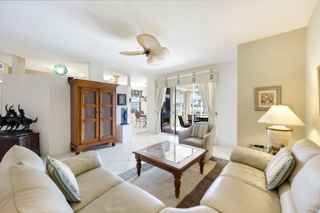 610 Laguna Royale Blvd #1001, Naples, FL 34119