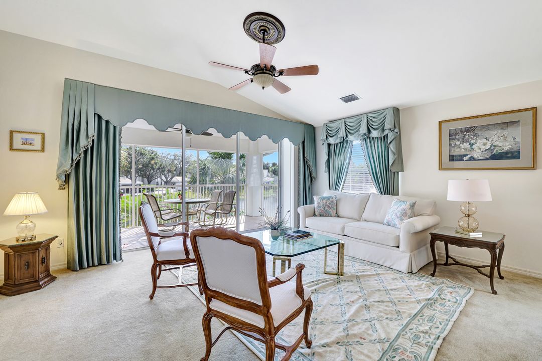 6200 Reserve Cir #404, Naples, FL 34119