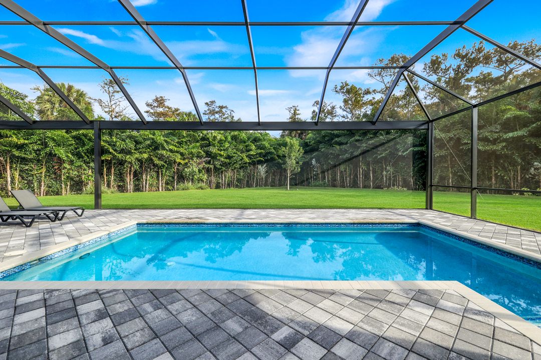 12083 Azalea Wy, Naples, FL 34120