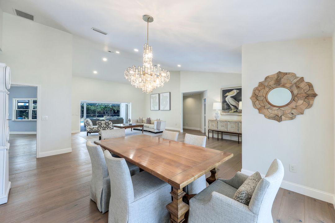 2209 Noble Ct, Naples, FL 34110