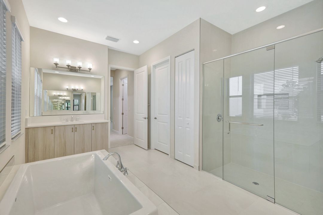 12667 Caballo Ct, Estero, FL 33928