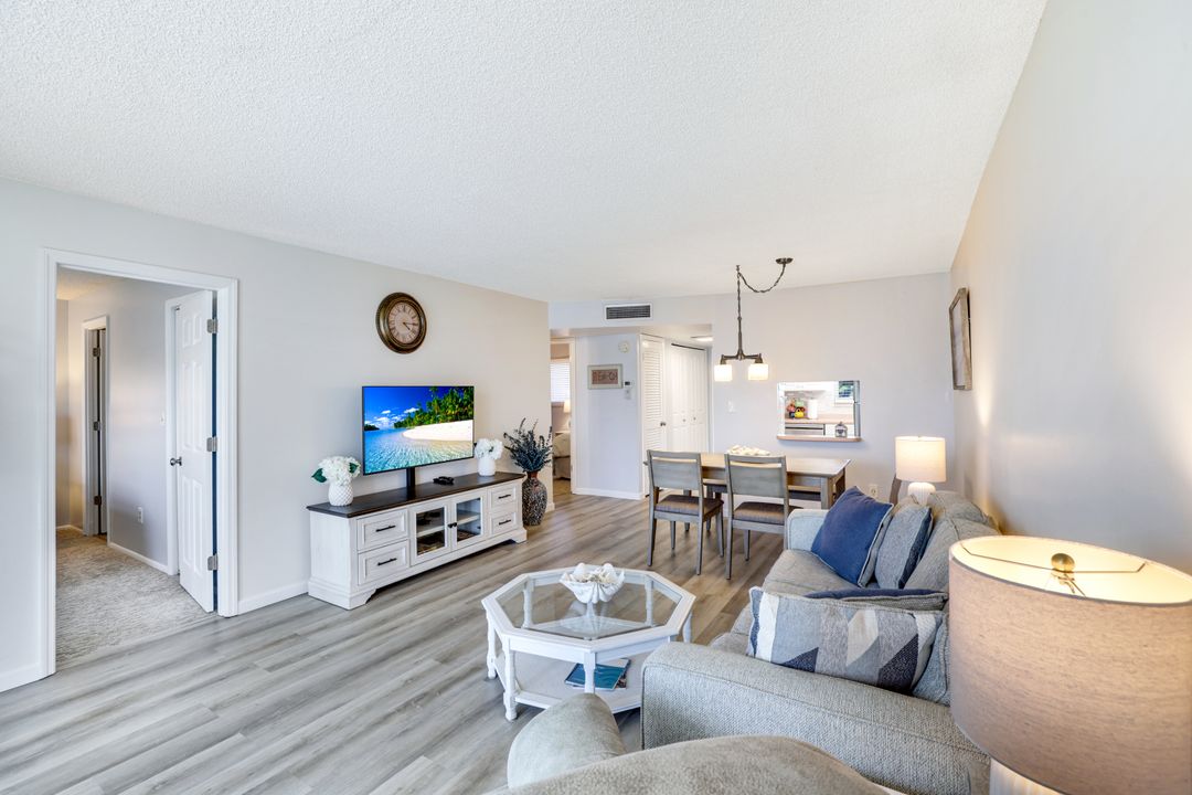 200 Forest Lakes Blvd #204, Naples, FL 34105