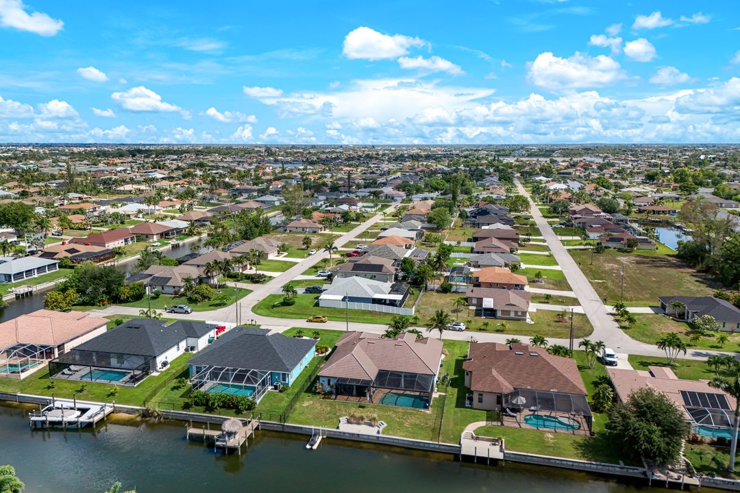 208 SW 15th St, Cape Coral, FL 33991