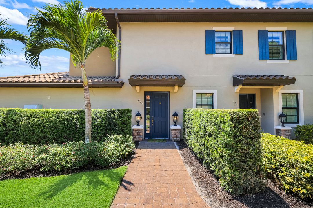 9684 Montelanico Loop #204, Naples, FL 34119