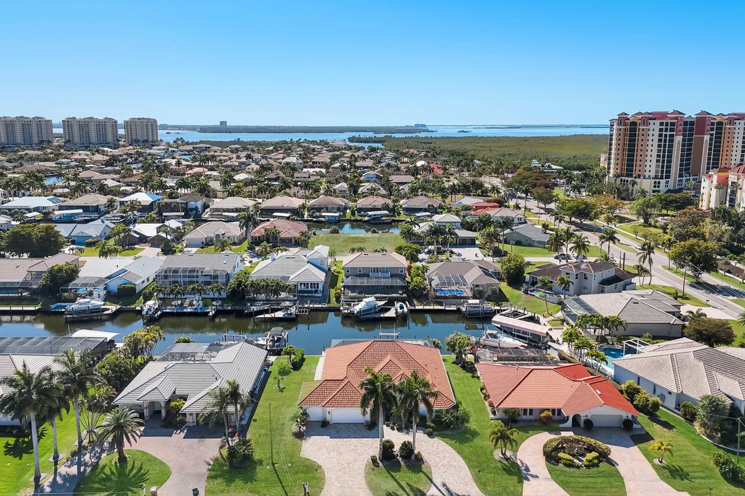 1524 SW 56th Terrace, Cape Coral, FL 33914