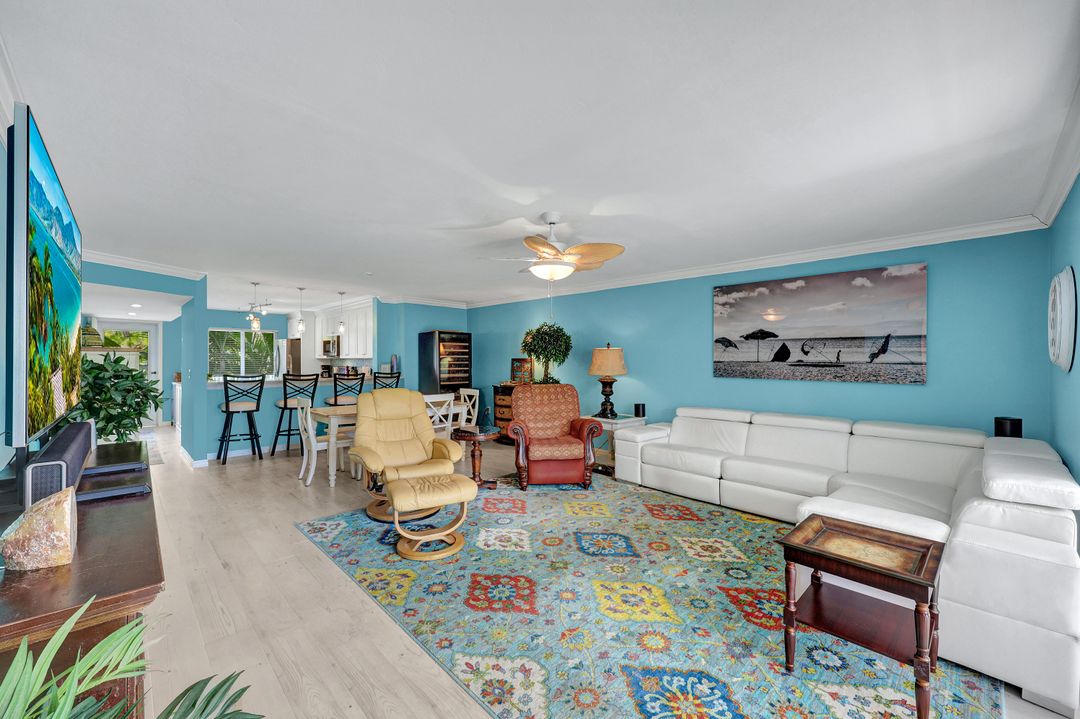 3072 Sandpiper Bay Cir #M-204, Naples, FL 34112