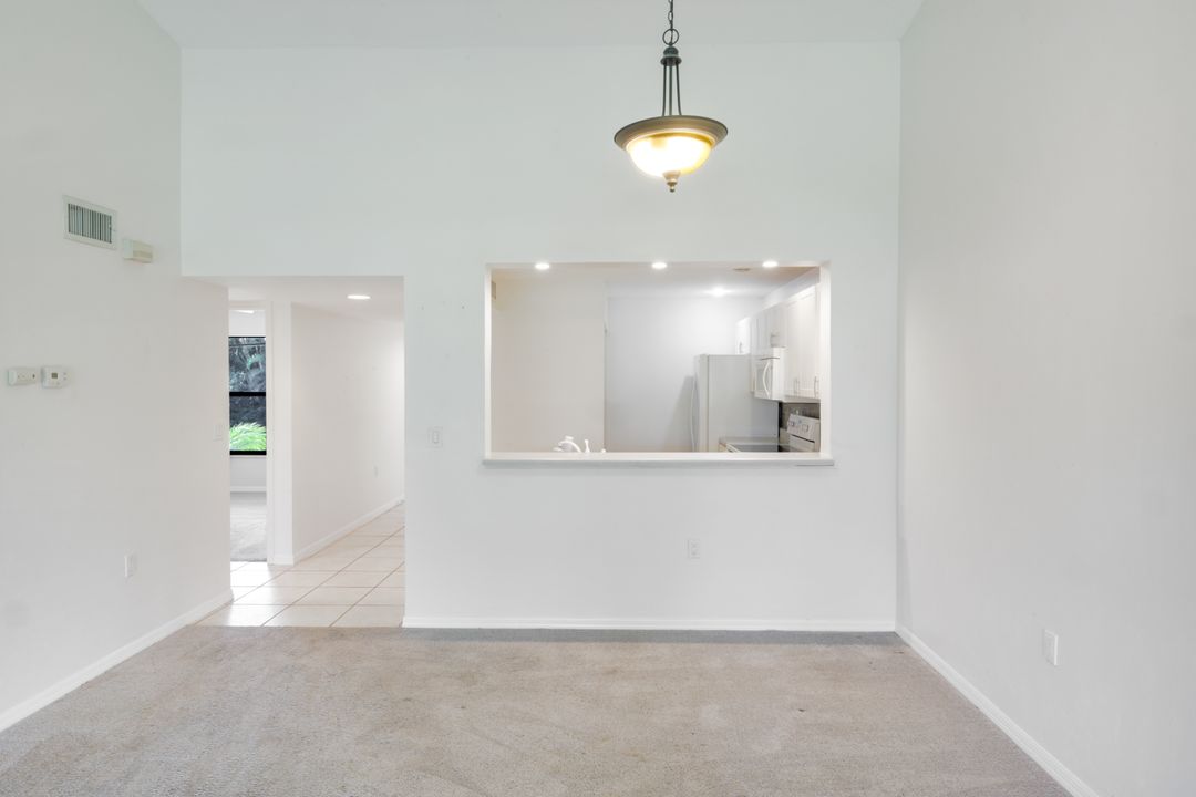 1228 Commonwealth Cir #203, Naples, FL 34116