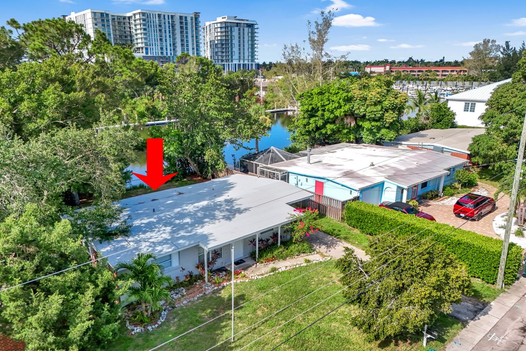 2140 Harbor Ln, Naples, FL 34104