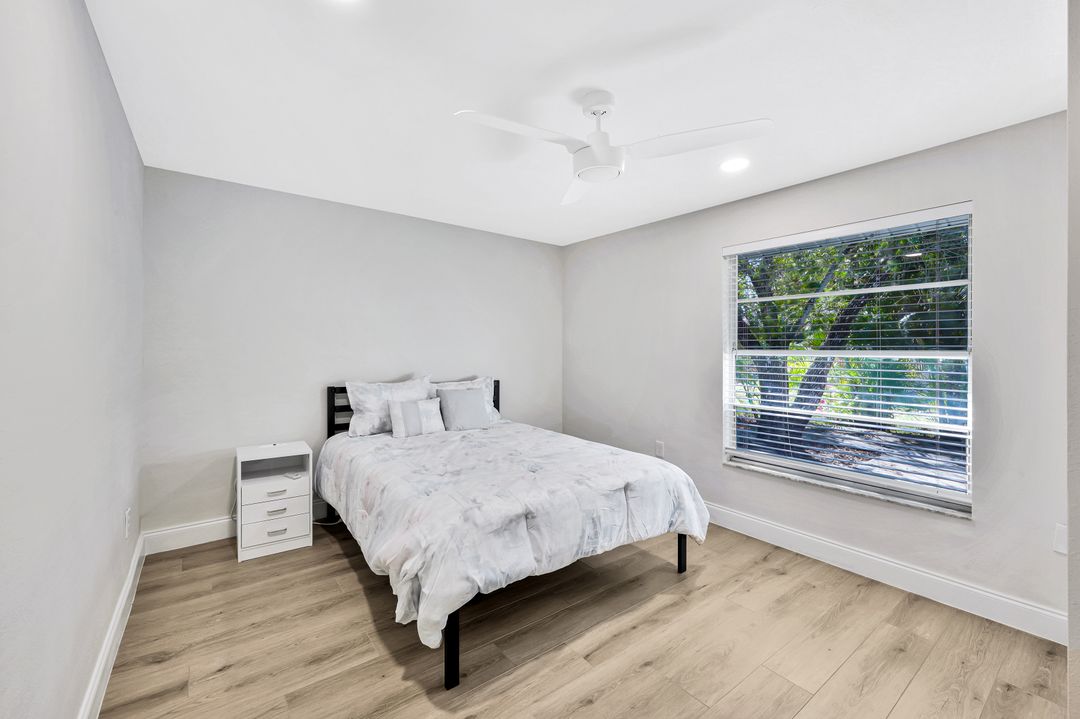 105 Blue Ridge Dr, Naples, FL 34112